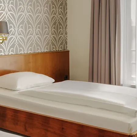 מלון Mercure Porta Nigra טרייר