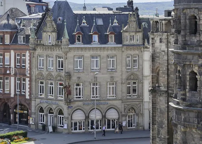 特里尔大黑门美居酒店