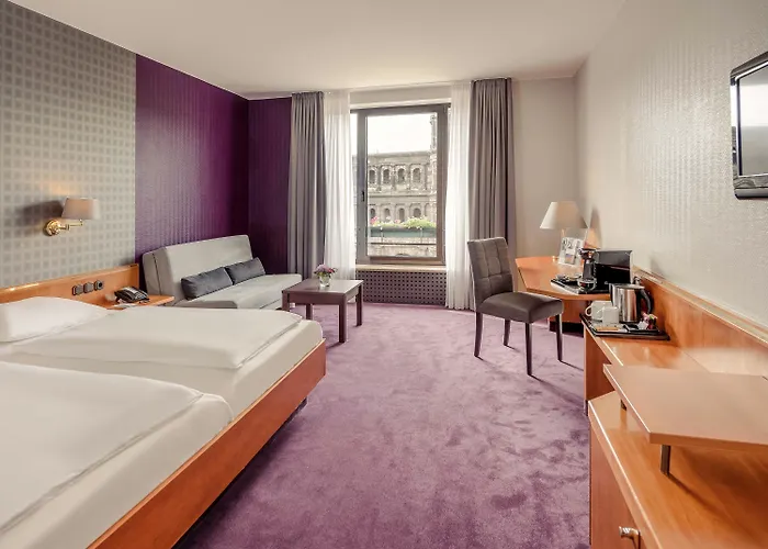 特里尔大黑门美居酒店