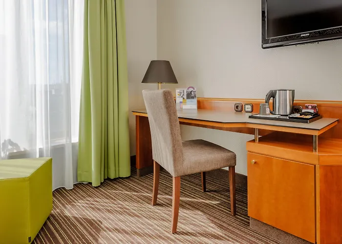 特里尔大黑门美居酒店 4*