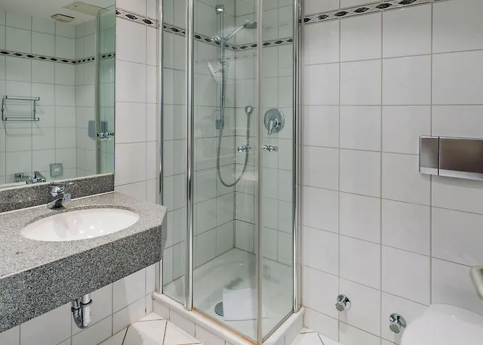 特里尔大黑门美居酒店 4*