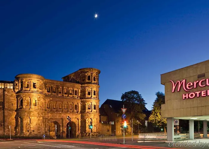 特里尔大黑门美居酒店 4*