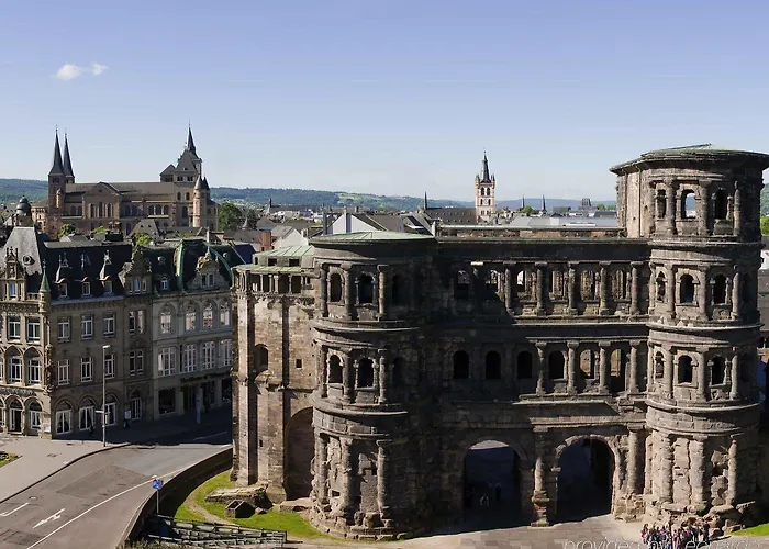 酒店 特里尔大黑门美居酒店 4*