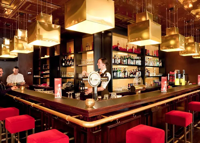 特里尔大黑门美居酒店 4* 特里尔